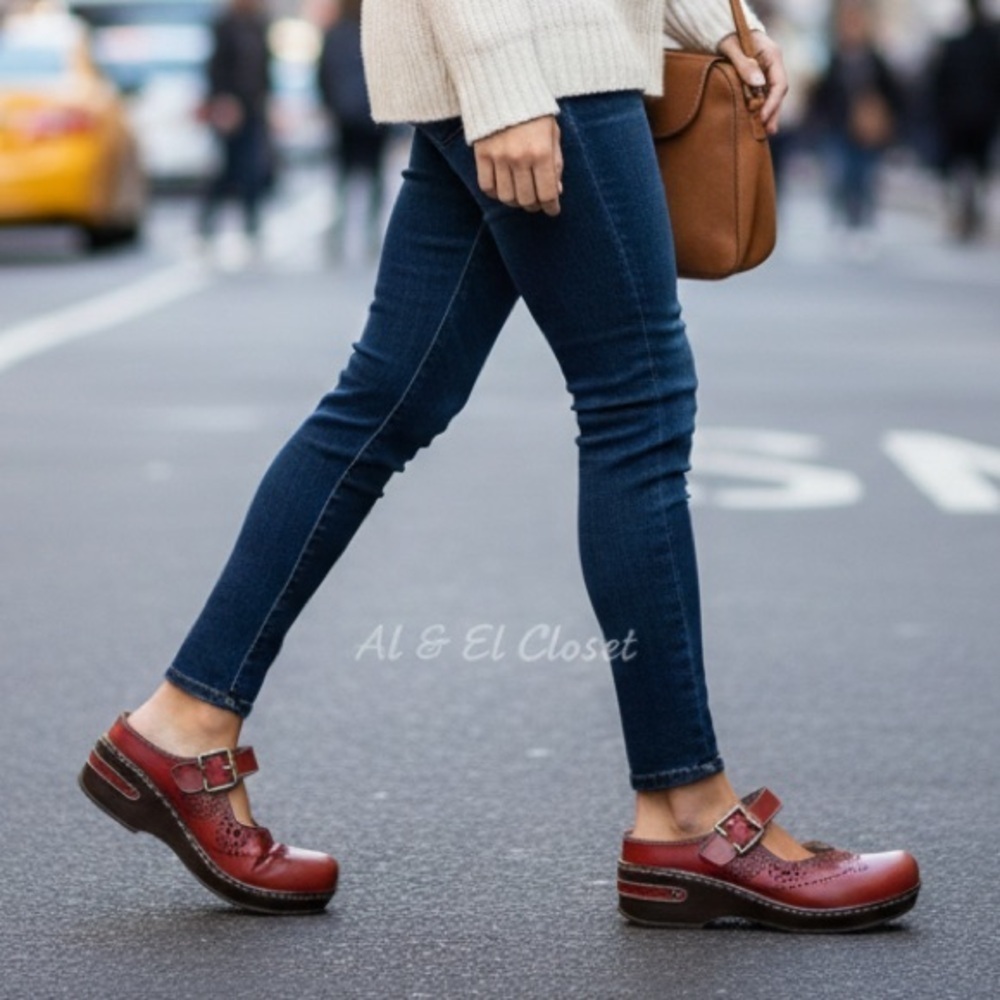 Spring Step L’Artiste Aneria Red Mary Jane Leather Clogs Size 37 (US 6.5–7) NWB